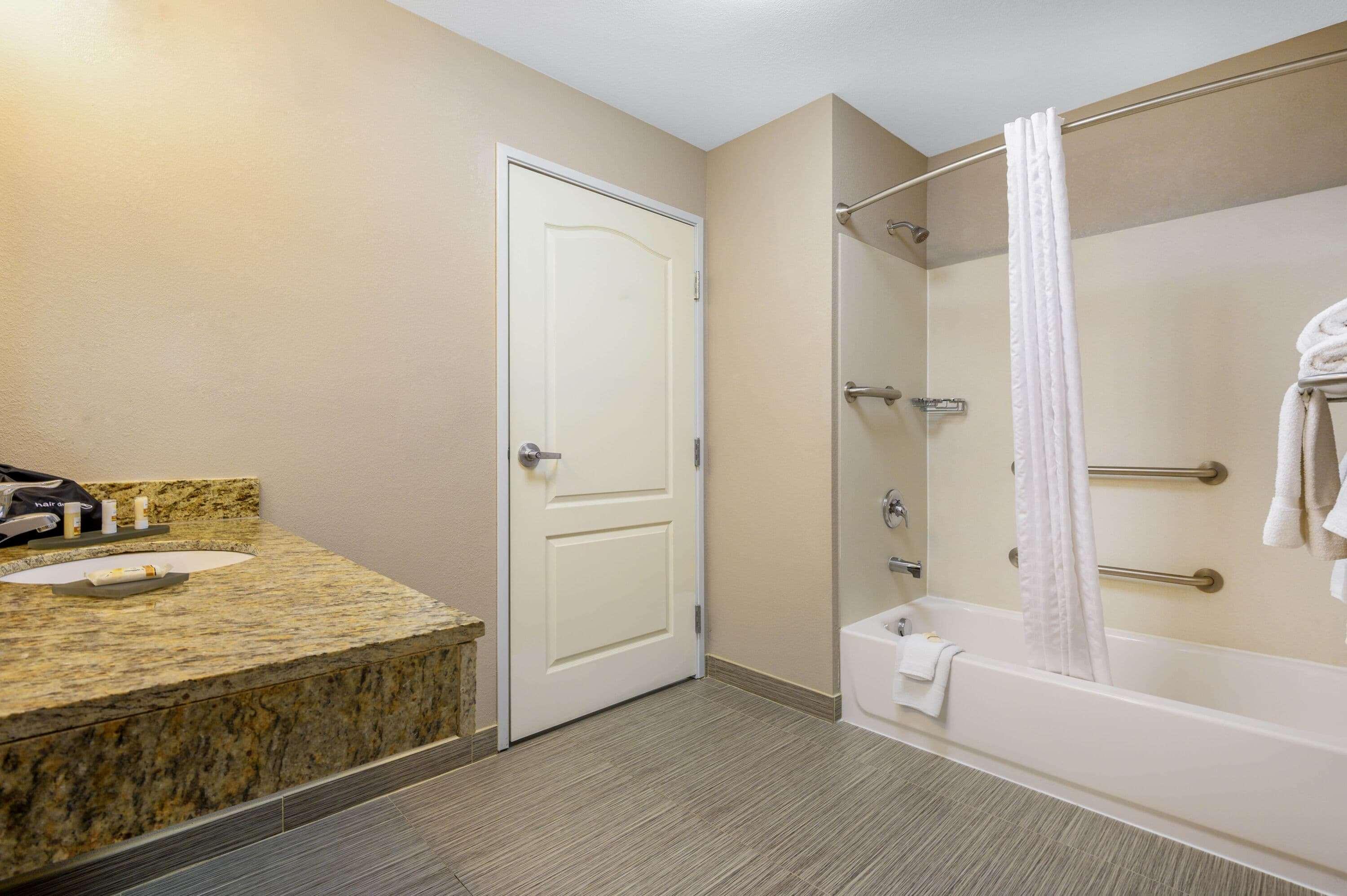 La Quinta Inn & Suites Casino And Bar By Wyndham Glendive Exteriör bild