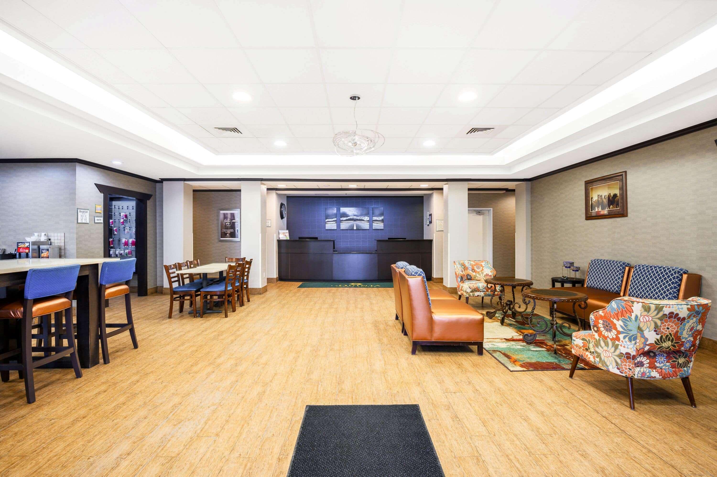 La Quinta Inn & Suites Casino And Bar By Wyndham Glendive Exteriör bild
