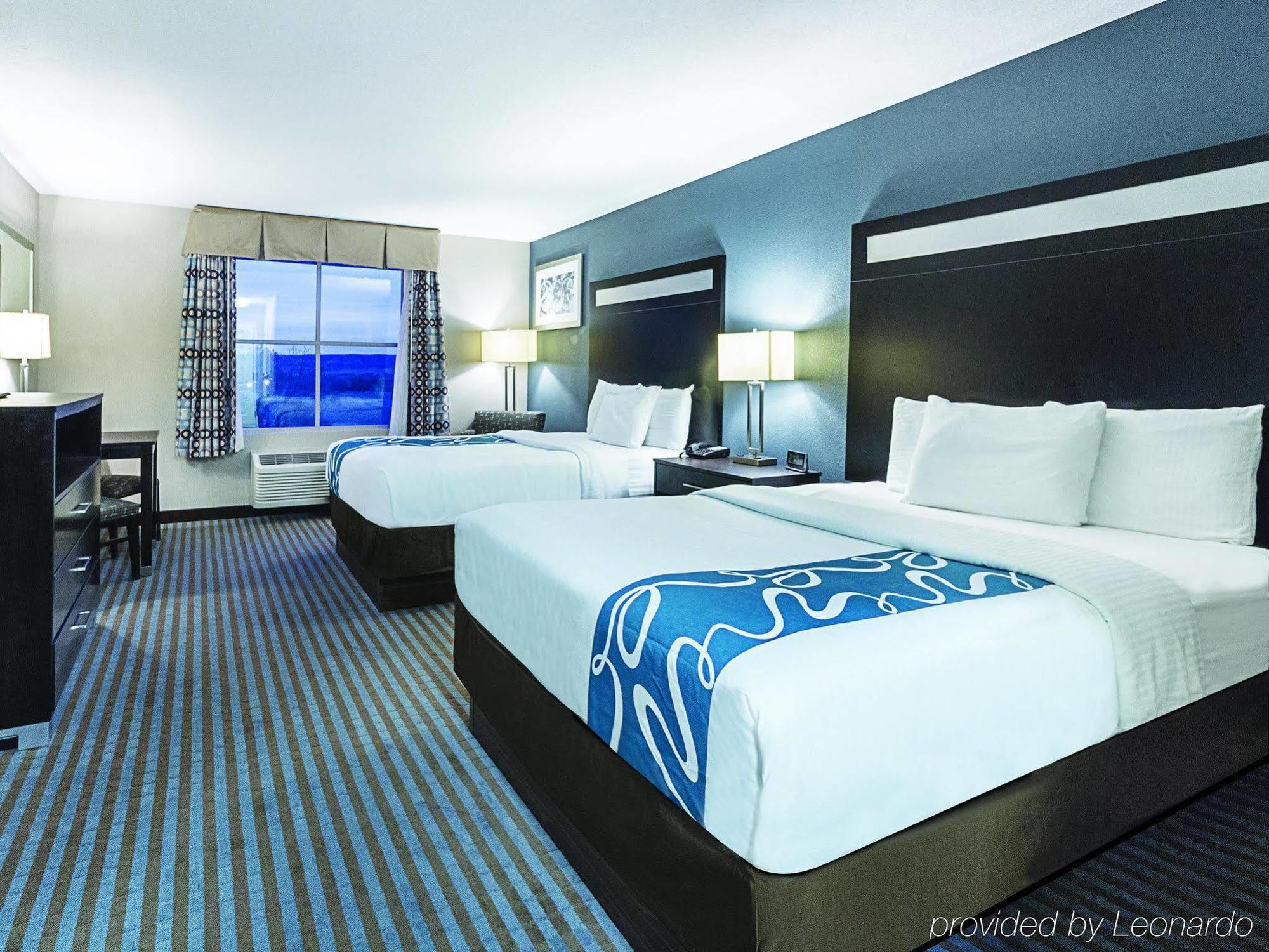 La Quinta Inn & Suites Casino And Bar By Wyndham Glendive Exteriör bild